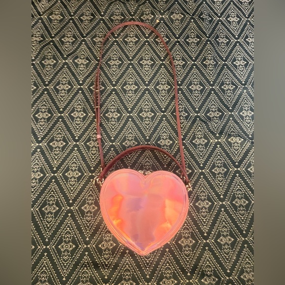 Liselle Kiss Harley Metallic pink heart shaped purse - Picture 3 of 4